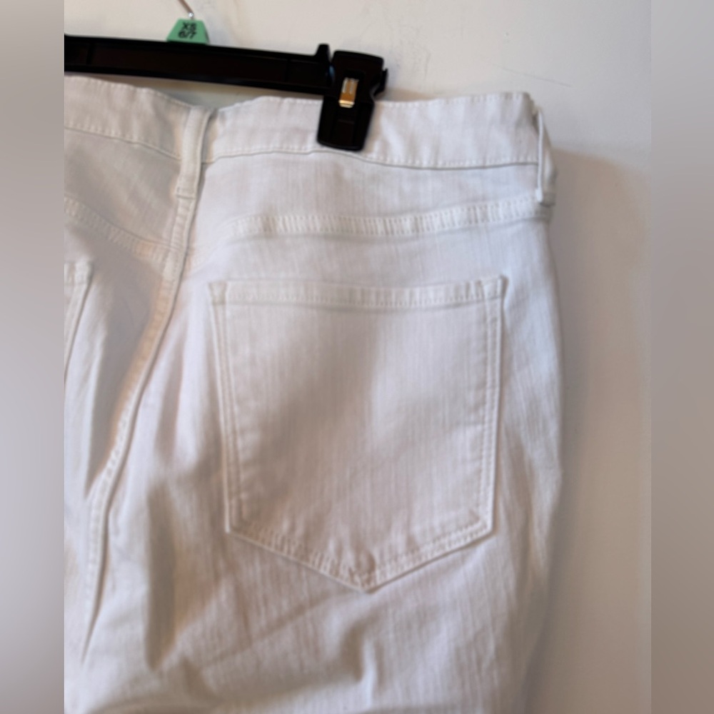 NWT OLD NAVY The Sweetheart Capri Jeans Women’s Size 14 White - Picture 7 of 7